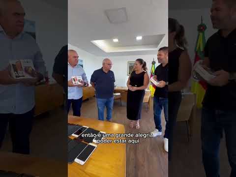 ALUNOS DA REDE MUNICIPAL DE ENSINO DE OSÓRIO SERÃO BENEFICIADOS COM 20 TELEFONES CELULARES