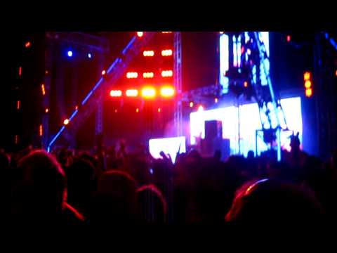 Kaskade vs. Tiesto, Hardwell, EDX & Marco V. - Angel On My Shoulder Reaver 76 (Kaskade Mashup)