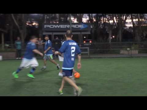 LA ALVEAR VS LOS PRIMOS