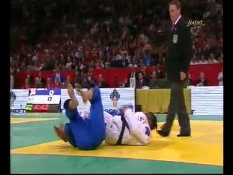 JUDO 2010 Tournois de Paris: Elisabeth Willeboordse (NED) - Gevrise Emane (FRA)