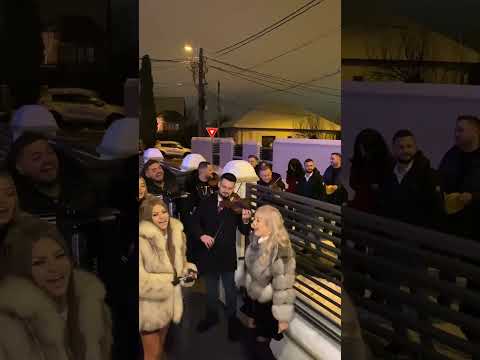 Colindatori vestiti  Coborata coborat 2022