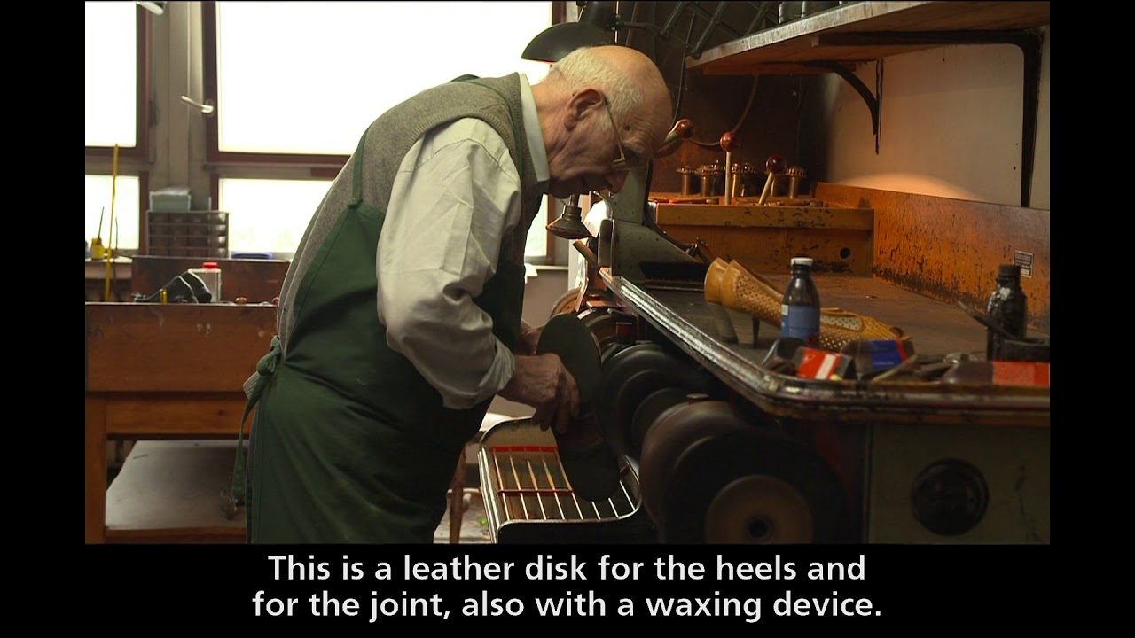 Shoemaker's workshop: Finishing machine