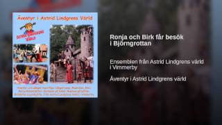 Ronja och Birk får besök i Björngrottan