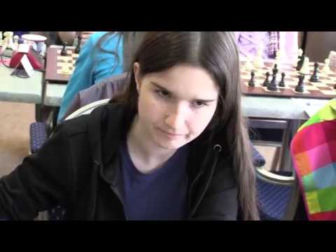 D14 6.1.  Čarnecká Stella - Šošovičkova Jana 0 - 1