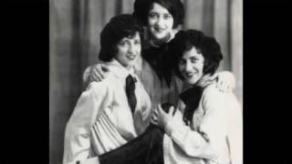 The Boswell Sisters - Makin` faces at the man in the moon (1931)