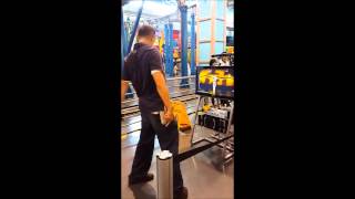 Just Dance 4 Filipino Champion! Mang Berto (Maintenance Guy)