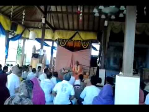 Class by HH Caitanya Chandra Maharaja Denpasar Temple
