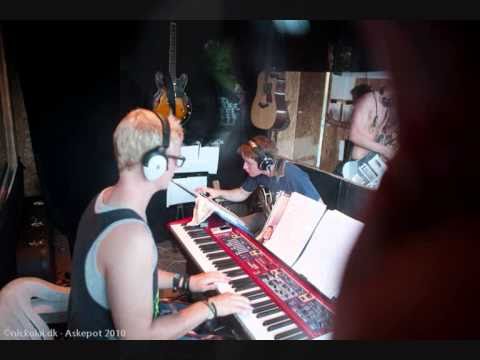 Sov nu trygt petit Canette