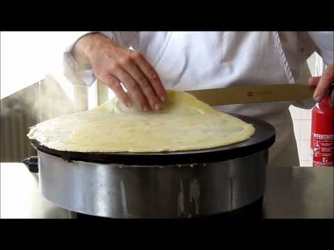 download lagu mp3 mp4 Une Crepiere, download lagu Une Crepiere gratis, unduh video klip Une Crepiere