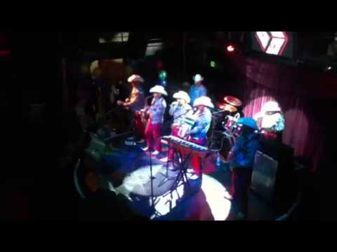 Refugio Norteño-Los Ojitos De Mi Elena En Vivo (Arena)