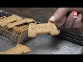 Bakker in Boskoop bakt hefbrugkoekjes