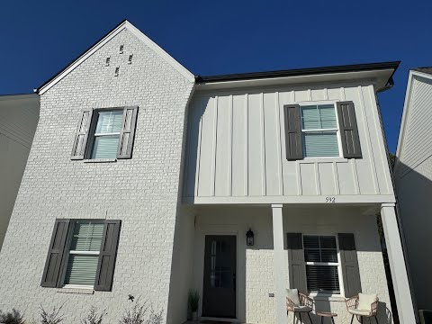 4BD/4.5BA FOR RENT property video