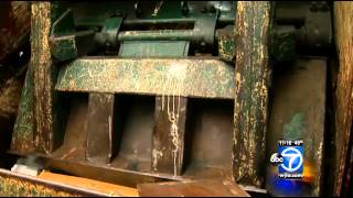 Crews clean up vacant Upper Marlboro home