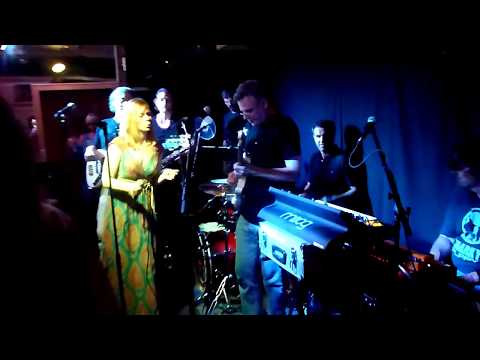 Superstrut@Cafe a Gogo - 2