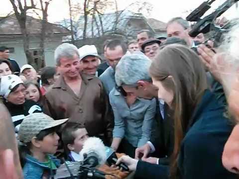 Dan Diaconescu in Lalosu 1..AVI