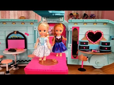 Surprise toy ! Elsa and Anna toddlers - lol dolls