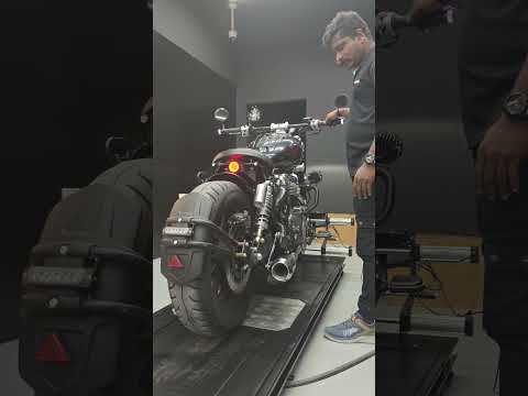 Royal Enfield Super Meteor 650 ( Bobber )Free flow header pipes with grenade exhaust. Sound test