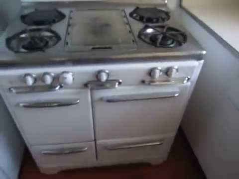 PL1709 - West Hollywood Apartment For Rent