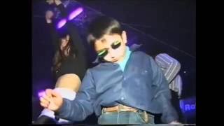 Crystal Castles - Kept (HOW TO DANCE)