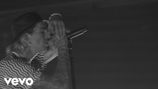 Download lagu The Neighbourhood - Cinnamon mp3 Download lagu The Neighbourhood - Cinnamon mp3