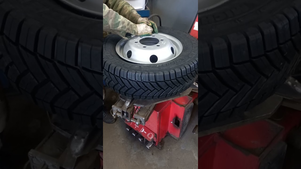 Michelin Agilis CrossClimate 205/75/R16C 113/111R