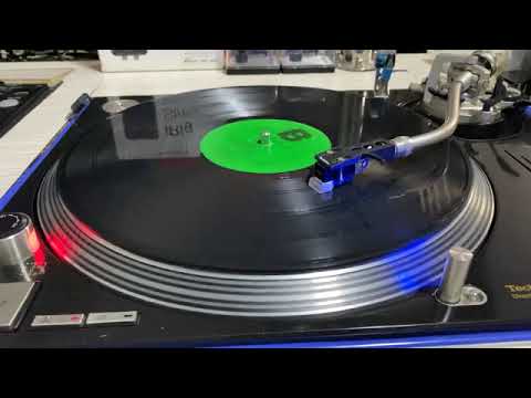 Zoom ( Green Mix ) - Fat Larrys Band