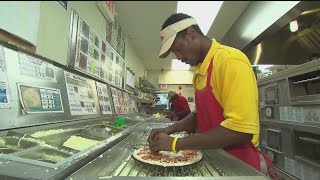 Papa John's closing hundreds of locations