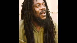 Dennis brown - Don&#39;t Feel No Way