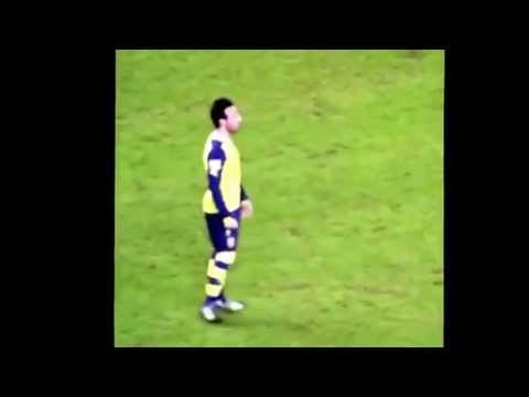Santi Cazorla funny celebration against Manchester City - Arsenal (0 - 2)