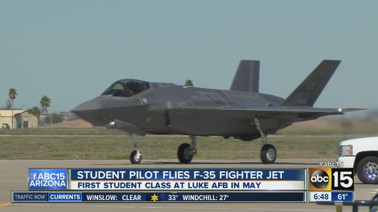 Student pilot flies F-35 at Luke Air Force Base