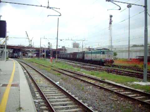 E655 206 in testa al MRV 57623