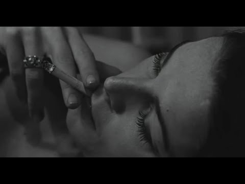 Léna Skerla smoking – "Le feu follet" (1963)