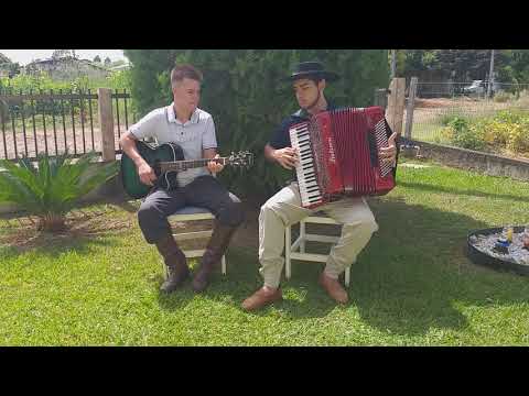 Danrlei e João - Interpretação da Música: Vaneira pra Três Pandeiros.