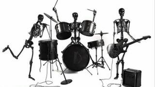 Shakin&#39; Bones - Wonder Woman