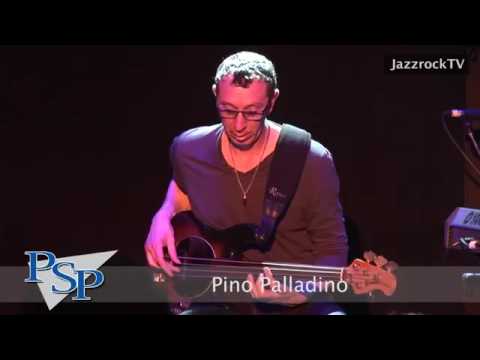 Pino Palladino bass solo - Philippe Saisse   Simon Phillips   JazzrockTV