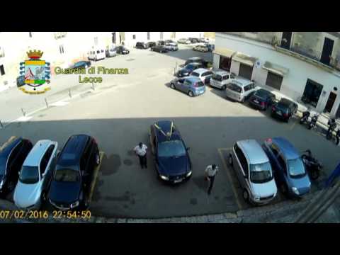 Ora News - Shkatërrohet banda italo-shqiptare e trafikut të kokainës, 19 të arrestuar