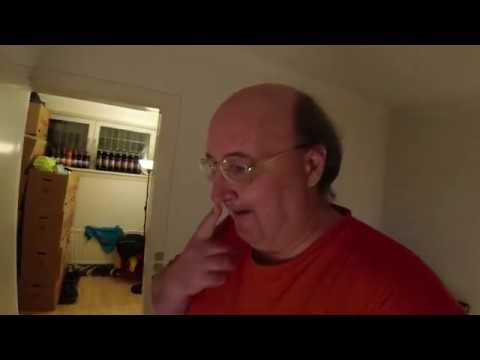 MongoTV_4724 - Stopper 12 TIMER Game Video og Tager Glas Saftevand FREDAG AFTEN