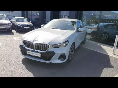 BMW 5-Series 530e M Sport Saloon - Image 2