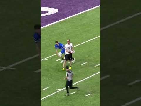 Some of the best ultimate frisbee catches 😳