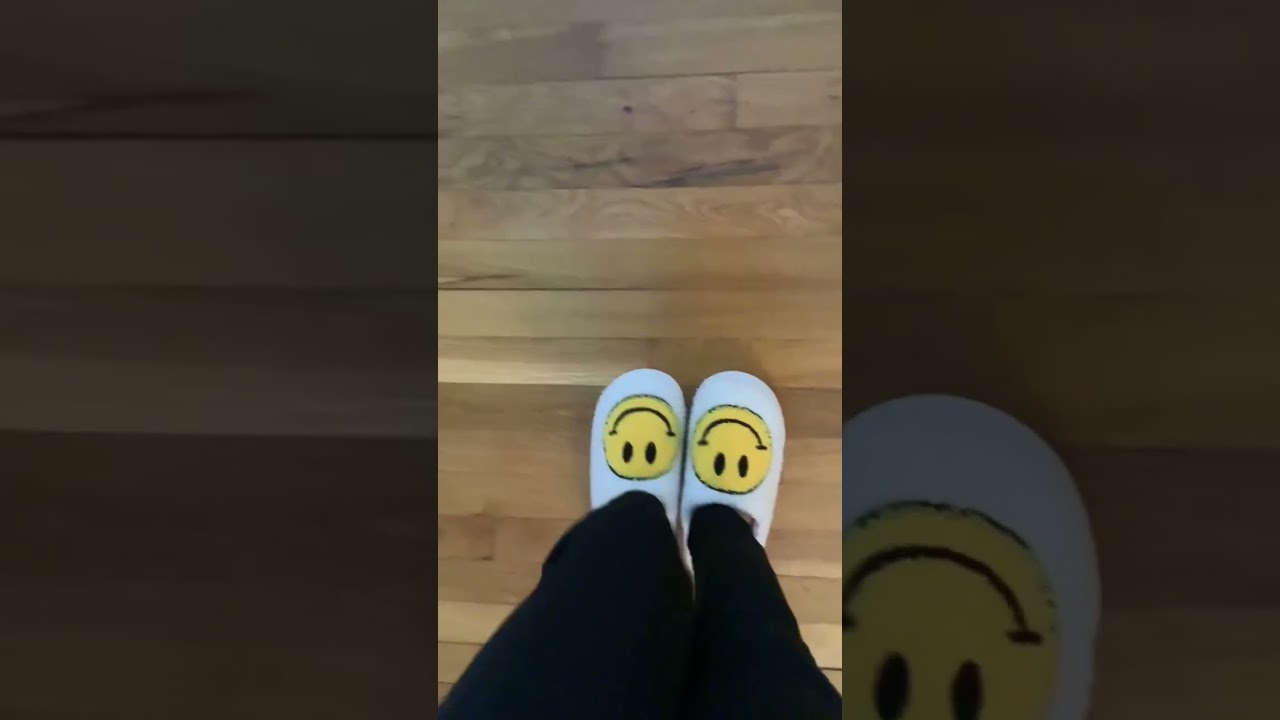 qotd: smiley face slippers or ugg slippers😍❗️💌☎️💕⚡️👙 #emmaspreppycomp600
