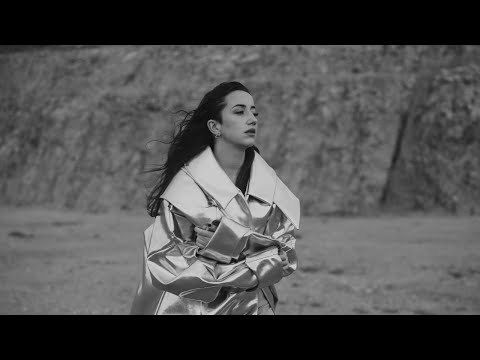 Lu Jakelić - Zidovi