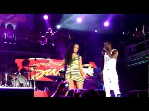 Beenie Man and Mya perform "Girls Dem Sugar" LIVE at Reggae Sumfest 2011