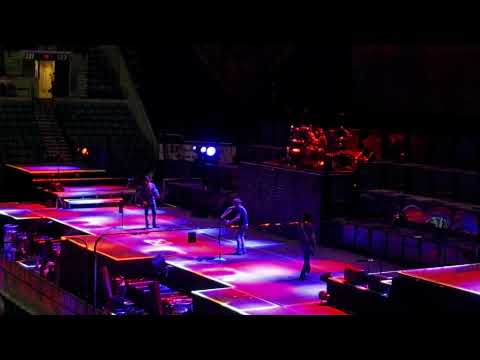 Thumbnail for Kiss Soundcheck 2009 Alive 35 VERY RARE FOOTAGE! by Tommy Thayer