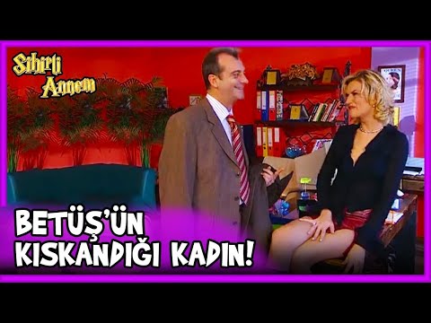Betüş, Banu'yu Kıskanıyor! - Sihirli Annem 32.Bölüm
