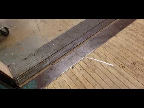 Pelle freight elevator