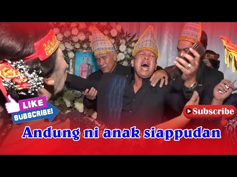 ANDUNG ANAK SIAPPUDAN. di ACARA ADAT SAUR MATUA IBUNYA