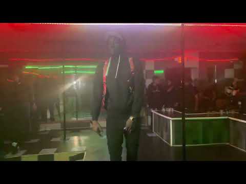 Unkl Wes performing “Flex” & “Again” Live @ThePlayHouse in Buffalo NY