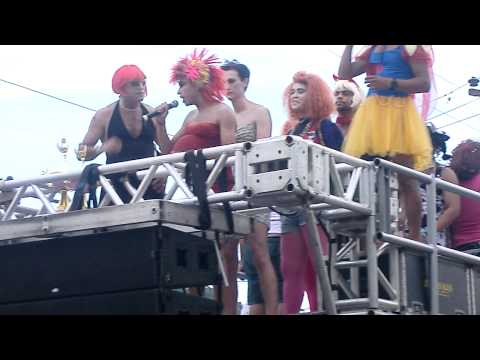 BLOCO DAS VIRGENS 06.AVI