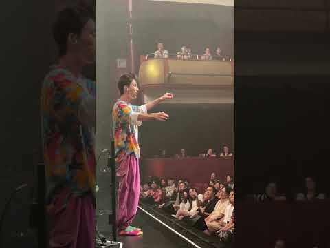 The Audience Choir in Singapore ♥️🤍 It doesn’t matter where you go - humans sound so beautiful.