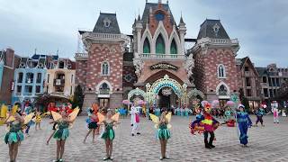 VinWonders Nha Trang Grand Parade Dance | Vietnam Theme Park